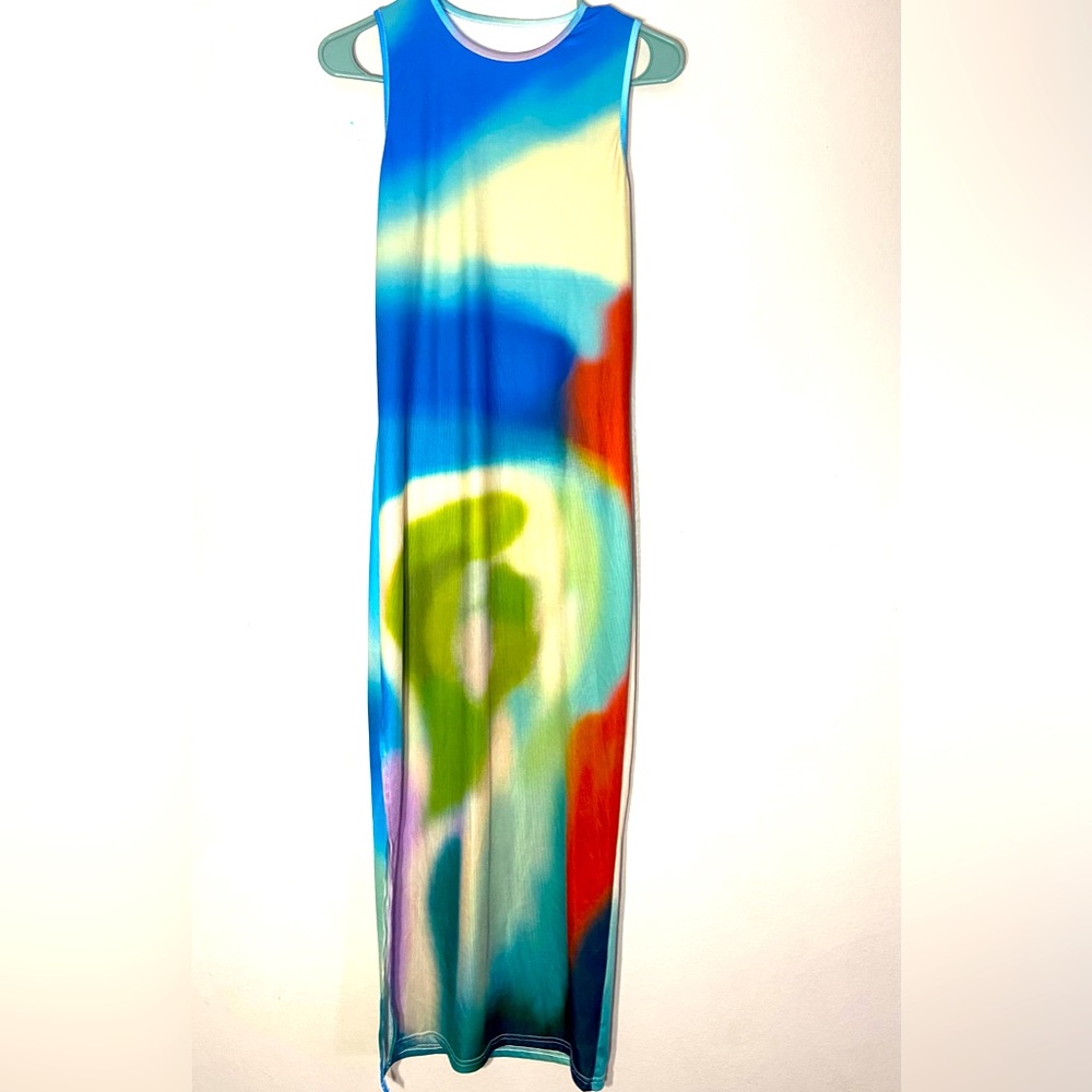 Water colors body con Tank maxi dress. Size Medium.